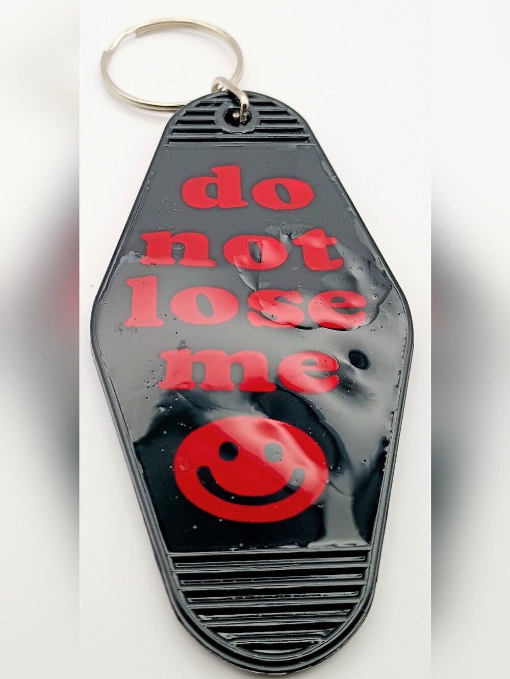 Double Sided Resin Keychain Do Not Lose Me Black Red Smiley Handmade - Picture 2 of 3